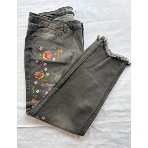 Indigo Thread Co Gray Floral Embroidered Jeans Frayed Hem Boho
